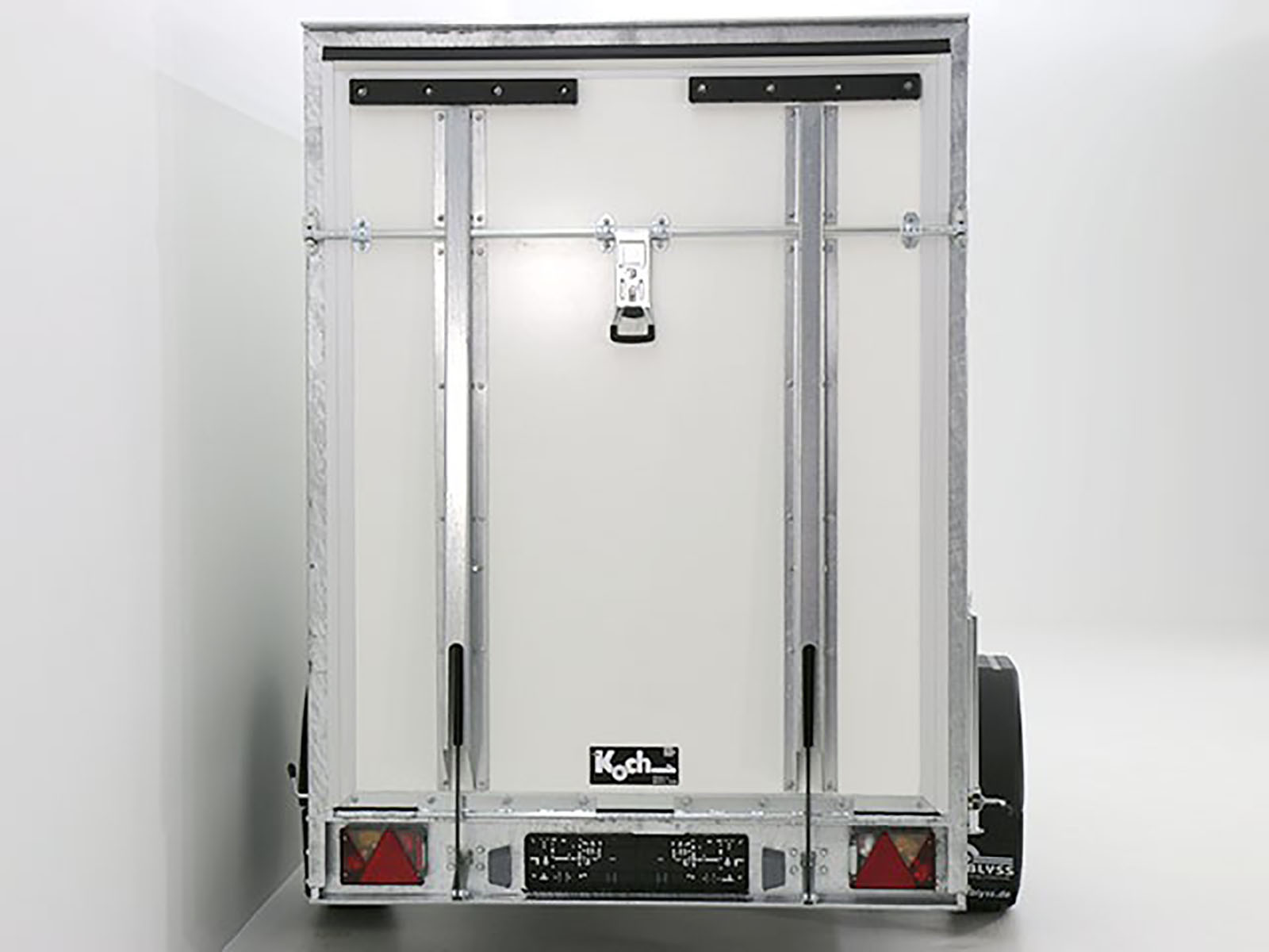 Blyss Kofferanhänger 146x304cm – 1,3t ZGWZ · Höhe 180cm · Heckklappenrampe – Bild 6